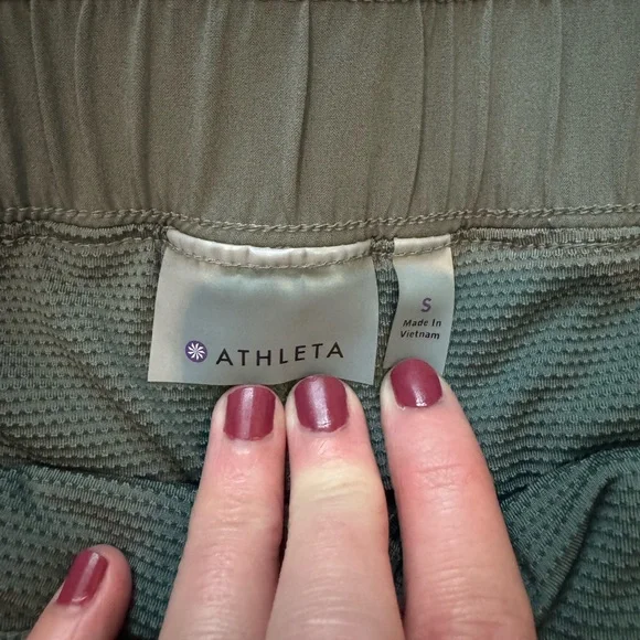 Athleta Green Skort with Zipper Pockets - Picture 3 of 5
